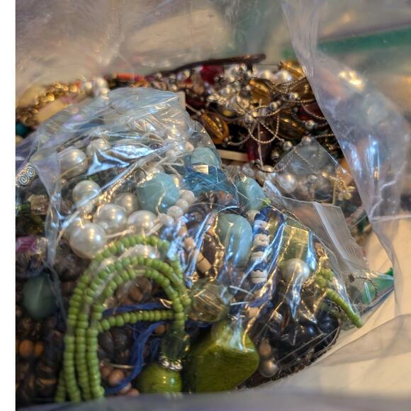 Jewelry Lot Avis Repurpose Bag 4 Plus Lbs Beads/Craft/Repurpose Pieces - Picture 11 of 12